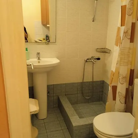 Apartment Kouvaras *