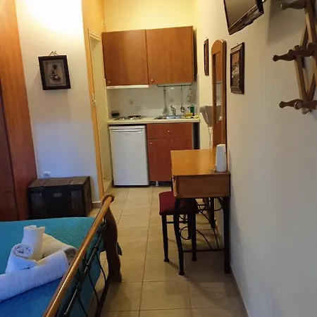 Kouvaras * Kythira Town