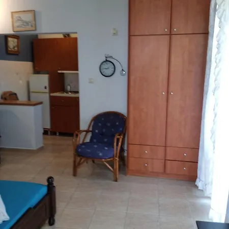 Apartment Kouvaras *
