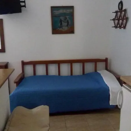 Kouvaras *