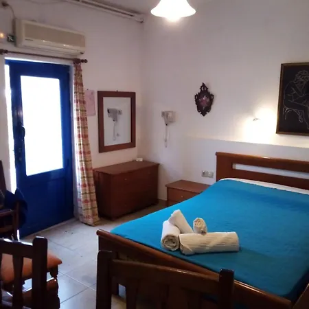 Kouvaras Apartment *